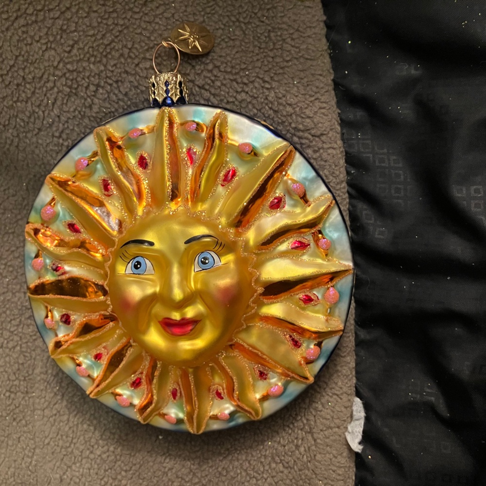 Smiling Sun - Picture 1 of 5
